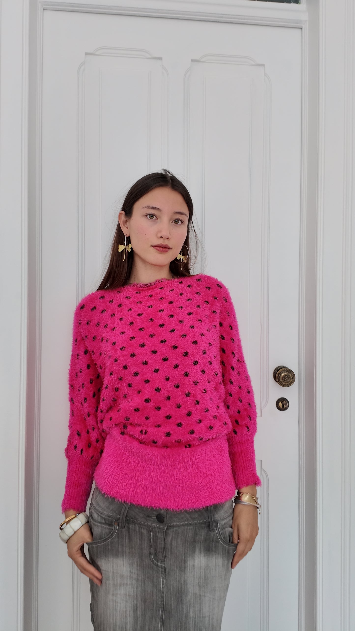 Iconic fluffy sweater with black dots size M/L