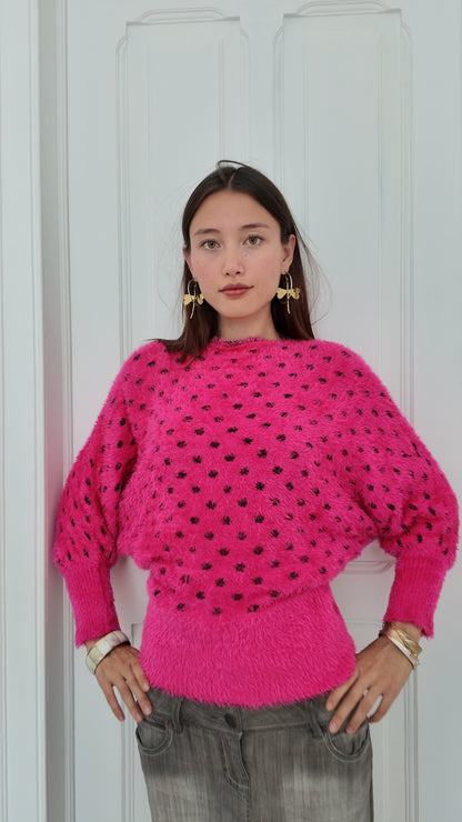 Iconic fluffy sweater with black dots size M/L