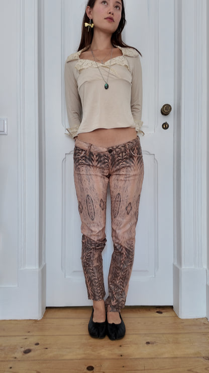 Adorable guess skinny jeans size 34