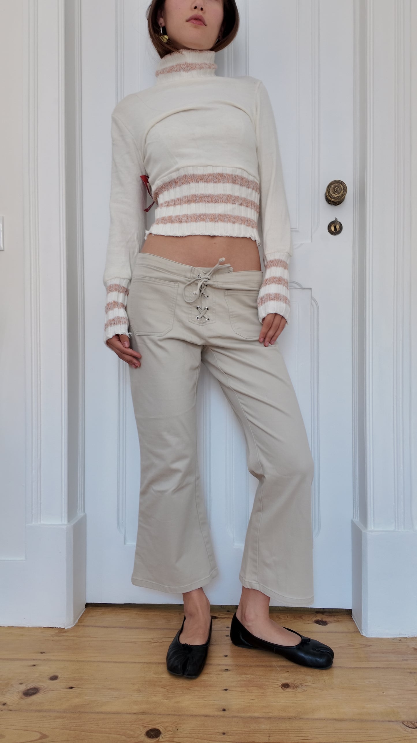 Adorable beige jeans with lace size S