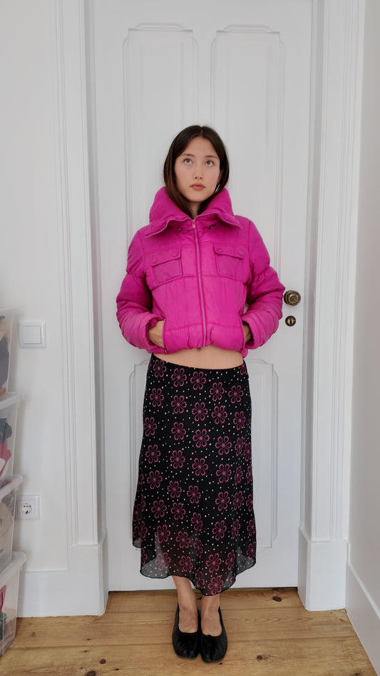 Cute midi skirt with flower detail size M