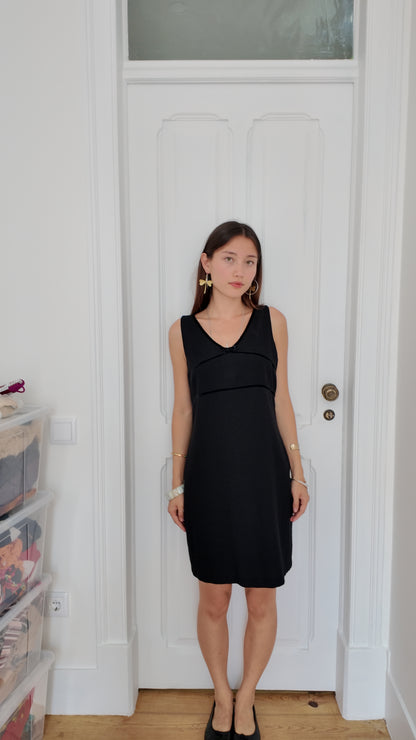 Adorable black coquette dress size M
