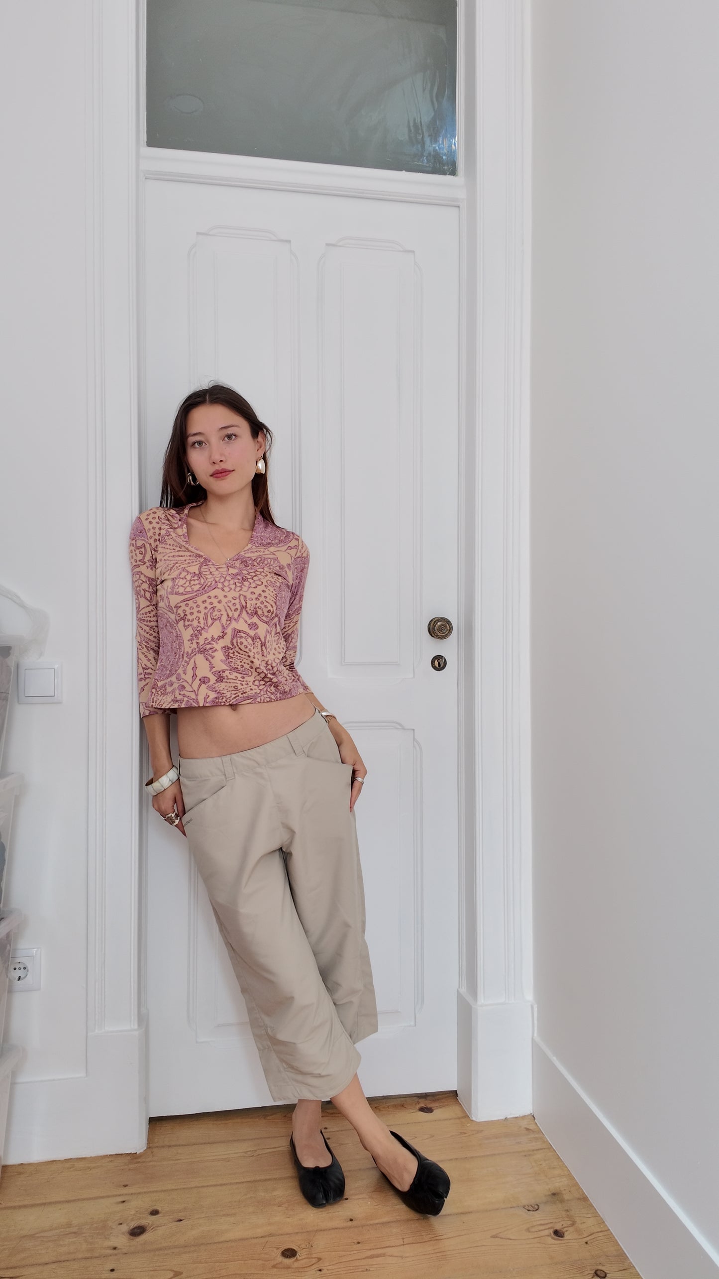 Iconix beige short pants size 36