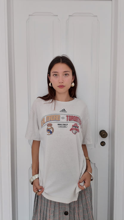 Vintage 2009 tee size XL