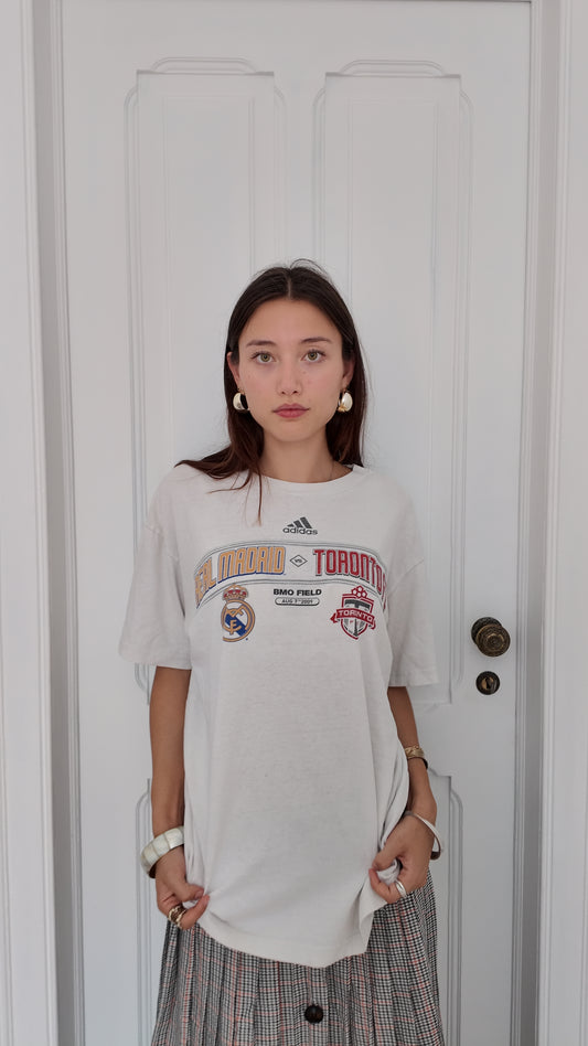 Vintage 2009 tee size XL