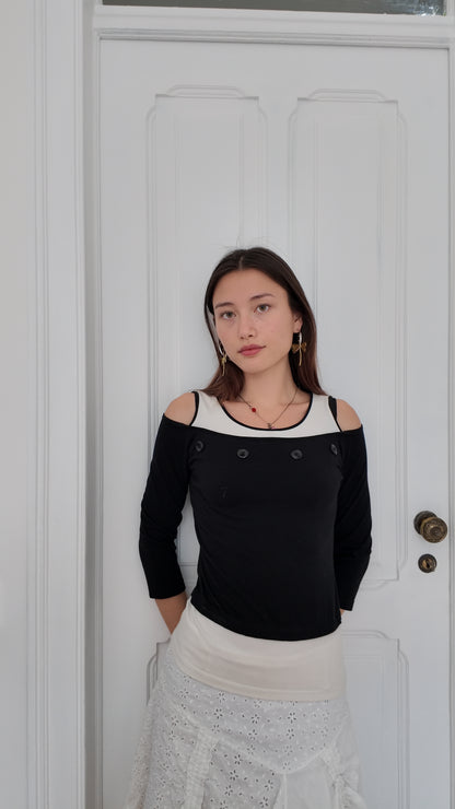 Adorable long sleeve top size S