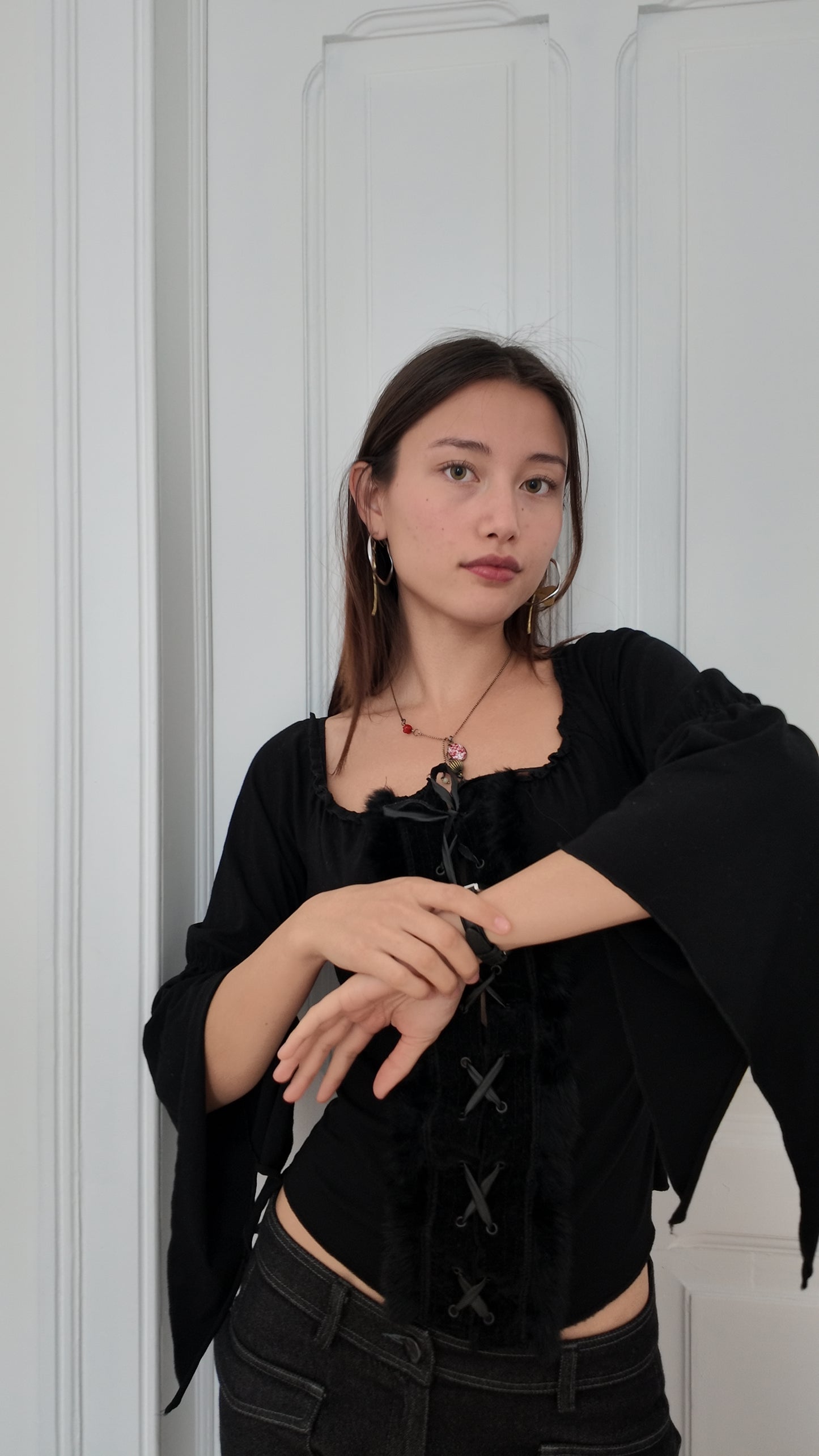 Iconic vintage long sleeve top with lace detail size M