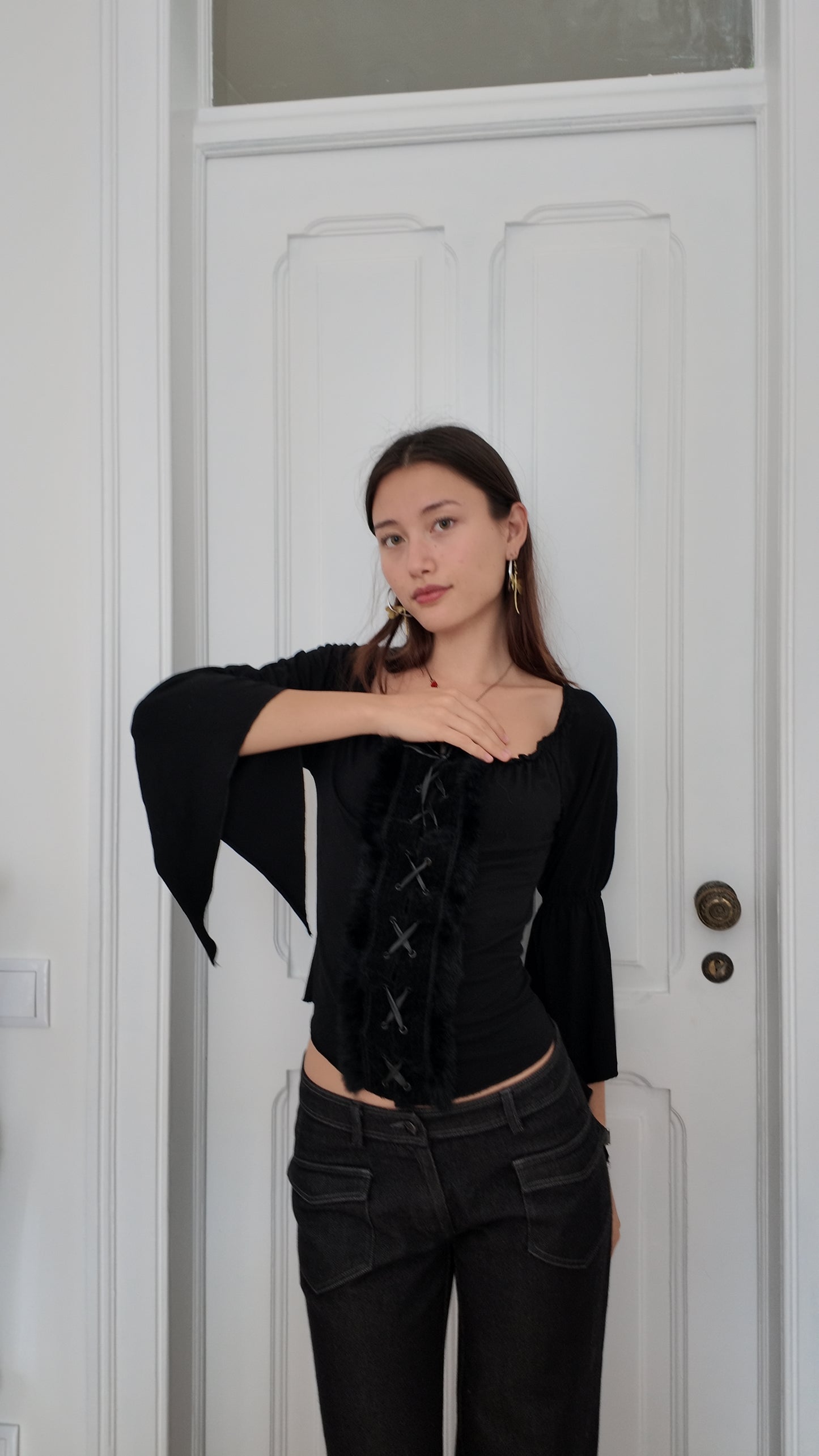 Iconic vintage long sleeve top with lace detail size M