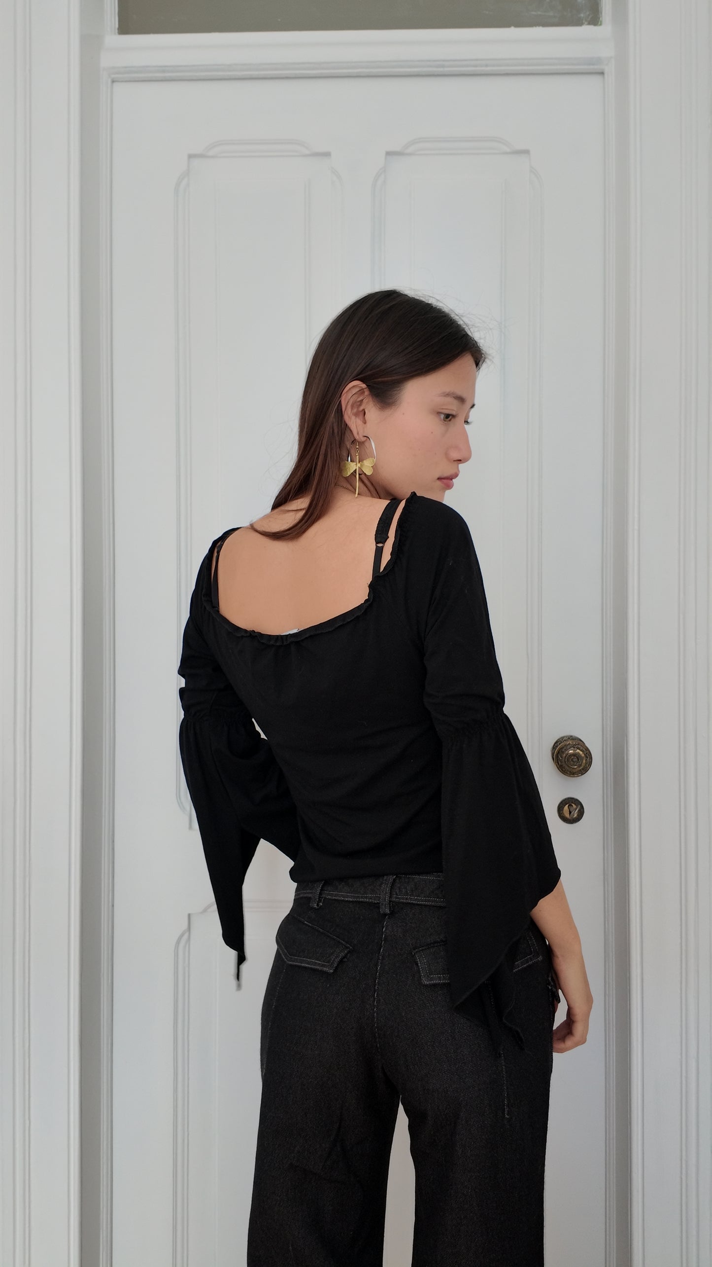 Iconic vintage long sleeve top with lace detail size M