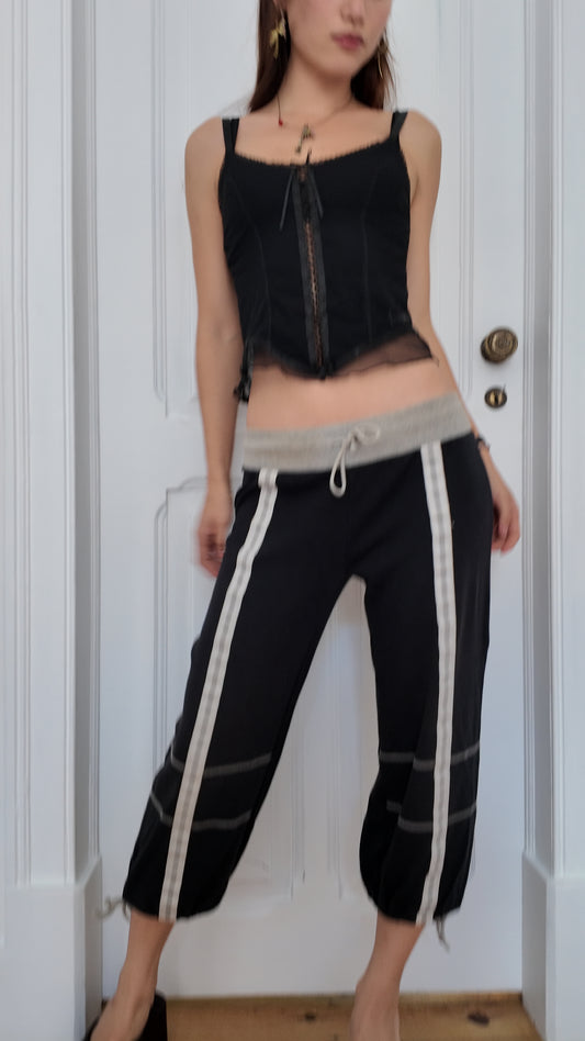 Adorable short joggers size 36 vintage