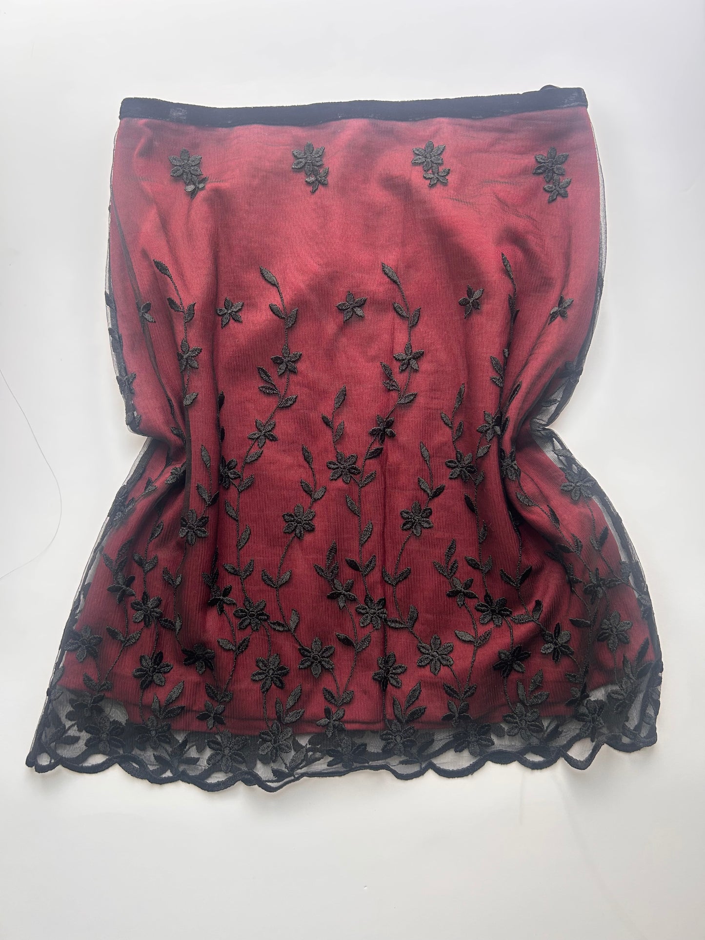 Perfect midi red with black lace skirt size 36
