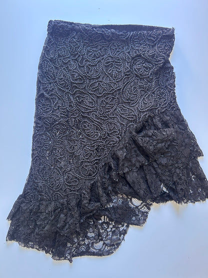 Perfect black lace skirt size S